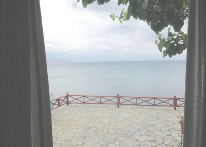 Nelly By The Sea * Nea Koroni